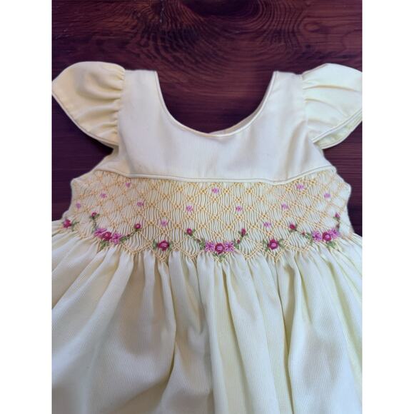 Smocked Yellow Short Sleeve Dress With Tie Little Girls Size 2 Lined - Picture 5 of 11